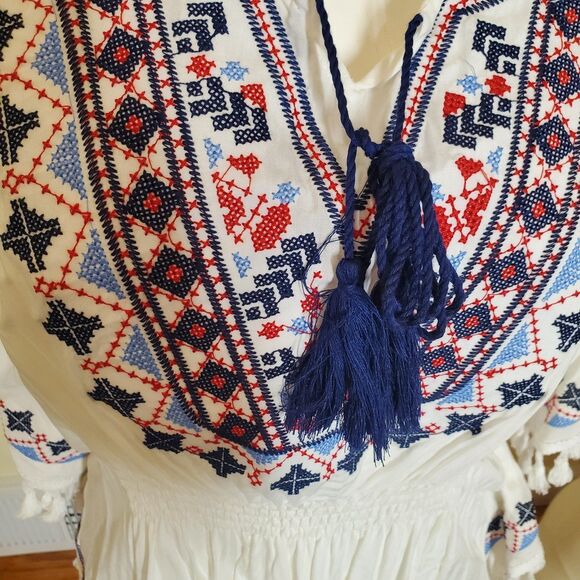 Boho Embroidered Tunic Top Bat Wing Smocked Peasant Top Fringe White Sz L NEW - Picture 6 of 11